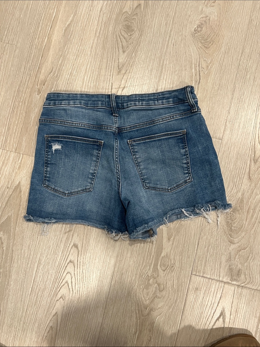 Universal Thread Distressed Dark Blue Denim Shorts - Picture 2 of 4